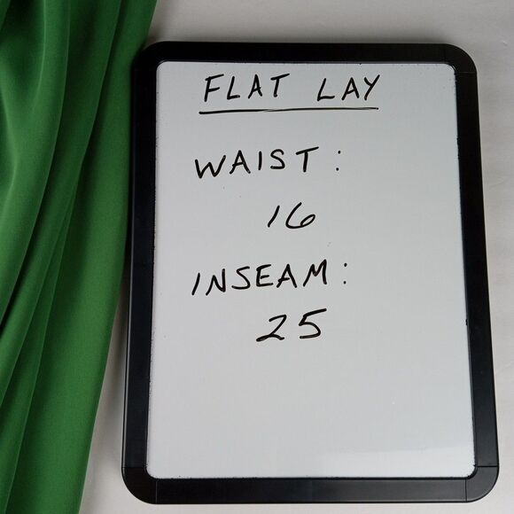 Chico's Wide Leg Crop Pants Kelly Green Eyelet Scallop Hem Sz 8 Preppy NWT $119 - Picture 13 of 14